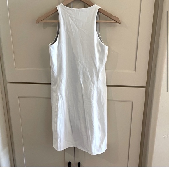 NEW Spanx Get Moving Zip Front Dress in vivid white - Picture 4 of 6